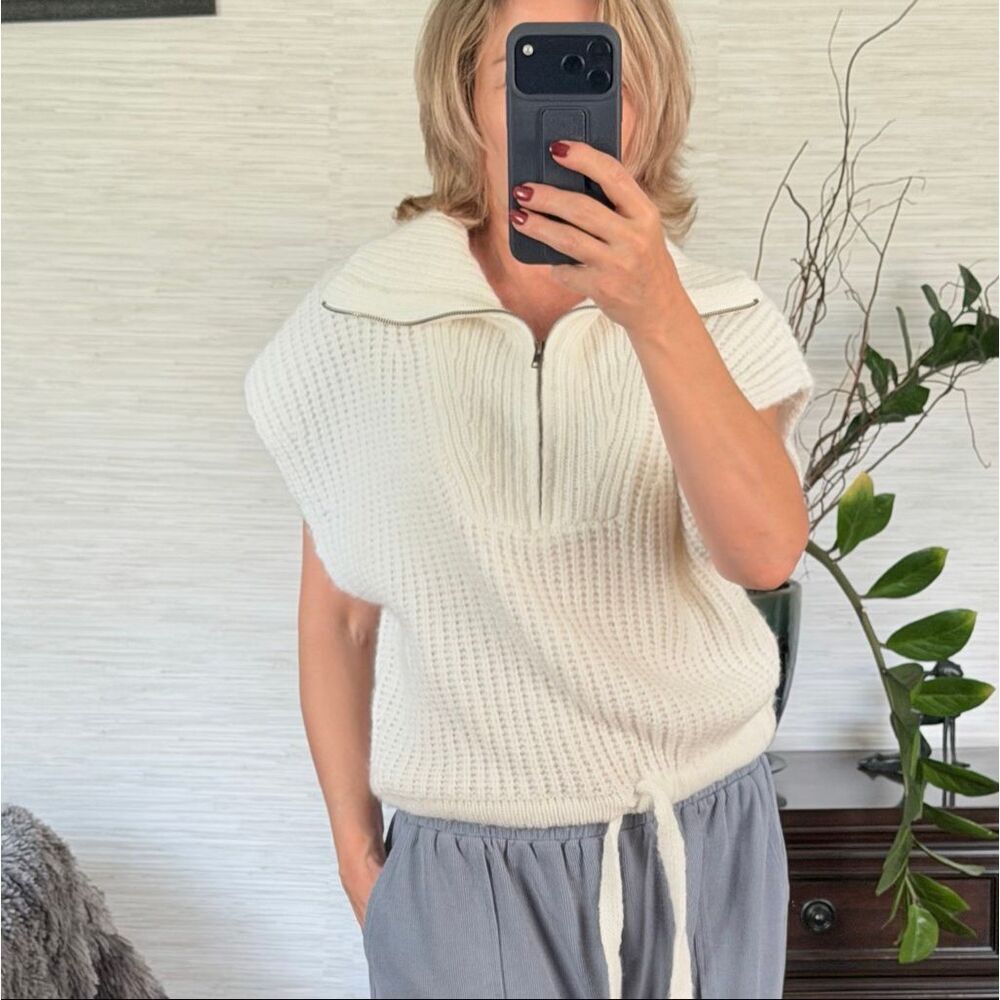 Bishop + Young Ivory Knit Sweater Vest Size S Half Zip Funnel Neck Drawstring He